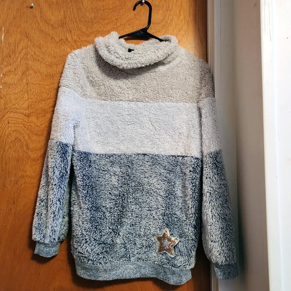 i.n. girl Girl's Long Soft Fleece Top
